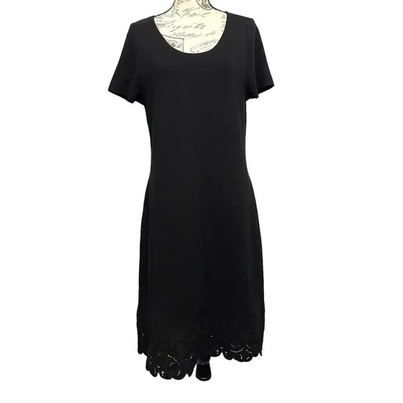 Talbots Embroidered Eyelet Bottom Shift Dress Size Large Black Short Sleeve Midi - Picture 1 of 9
